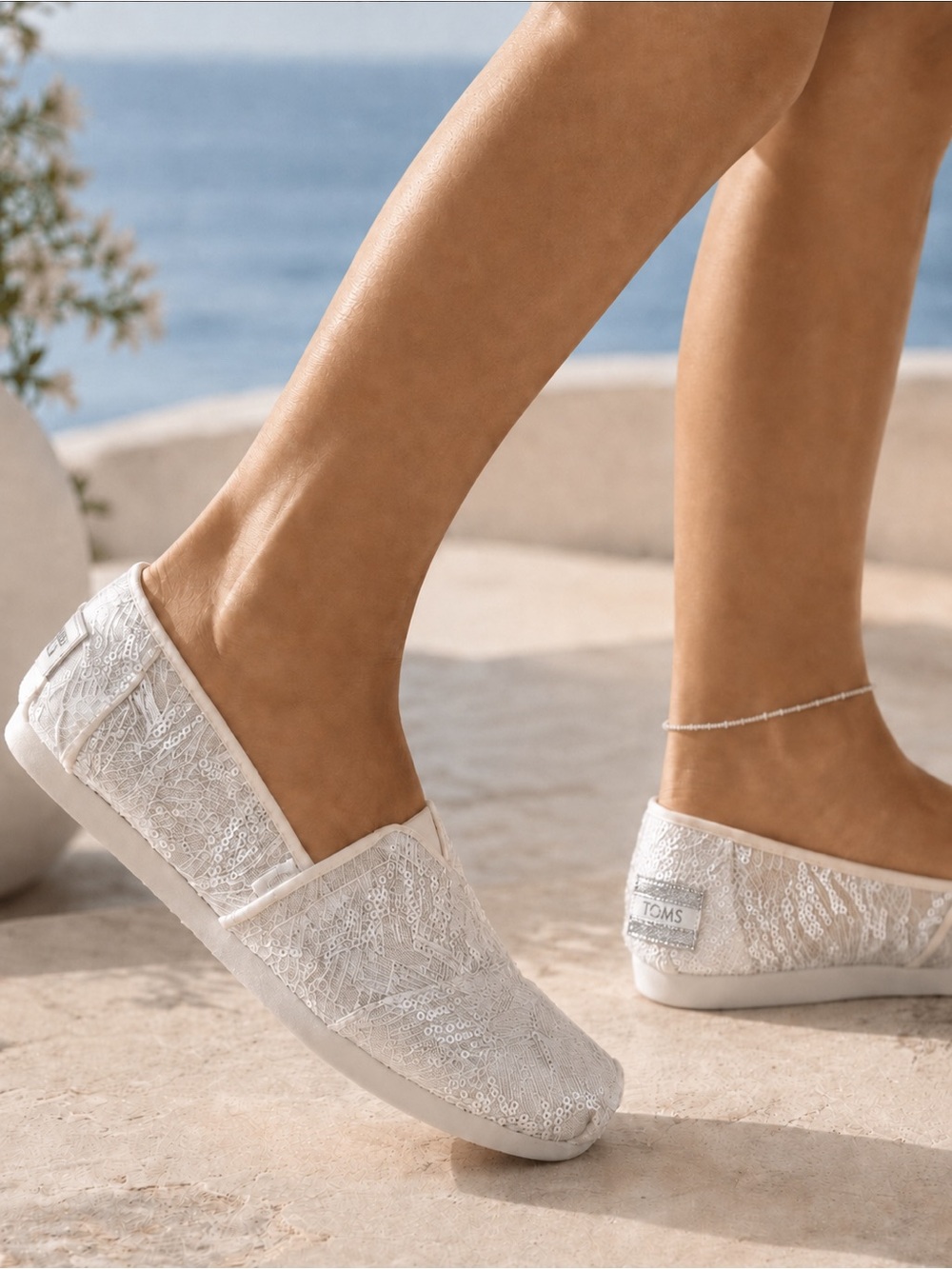 TOMS White Sequin Lace Alpargata Slip-On Flats Women’s Size 7